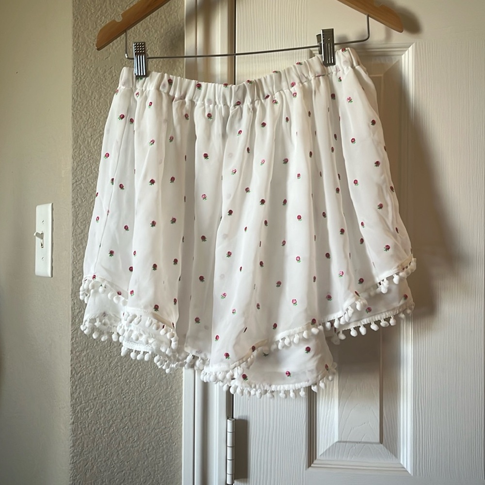 MAJORELLE Size Medium Brea White Floral Pom Pom Miniskirt